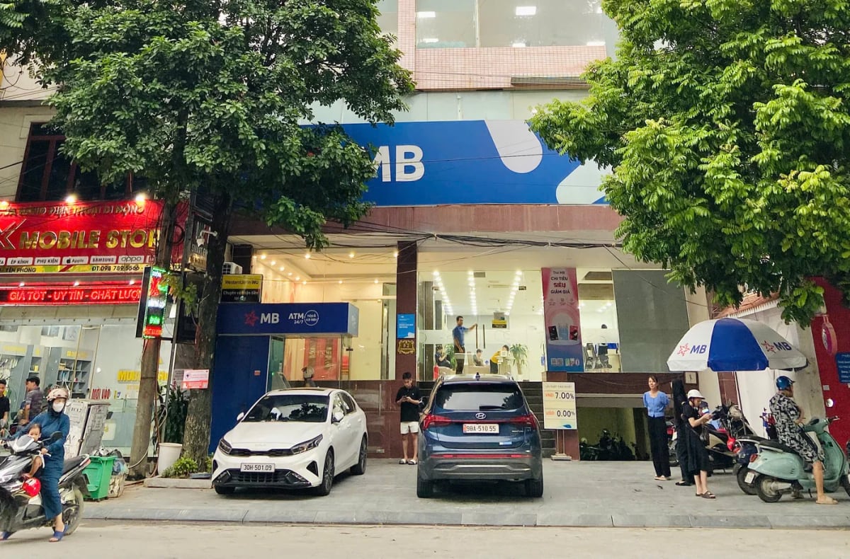 Toà nhà cơ sở Yên Phong, số 48 đường An Dương Vương — cùng toà với phòng giao dịch MB Bank.