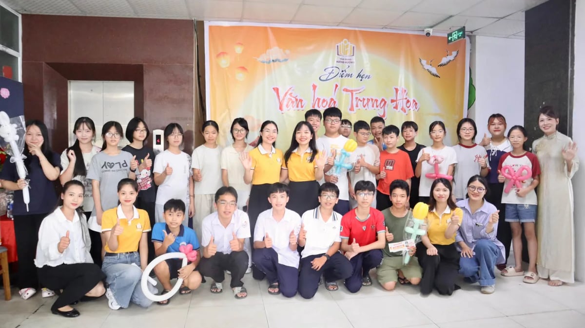 Người tham gia chương trình Điểm hẹn Văn hoá Trung Hoa tại cơ sở Yên Phong