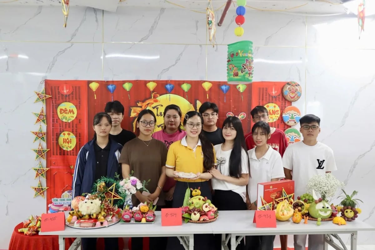 Đón Tết ở trung tâm