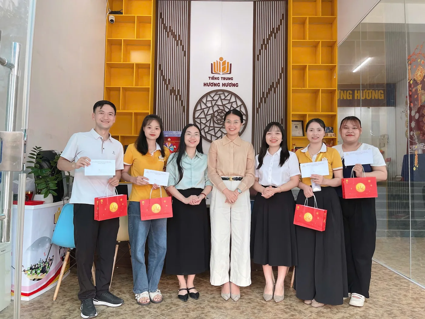 Cơ sở Hiệp Hoà đón Ban Giám đốc dịp Tết Trung thu
